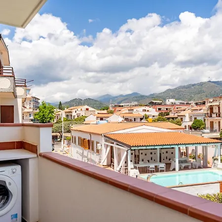 Casa Carlotta Lägenhet Giardini Naxos